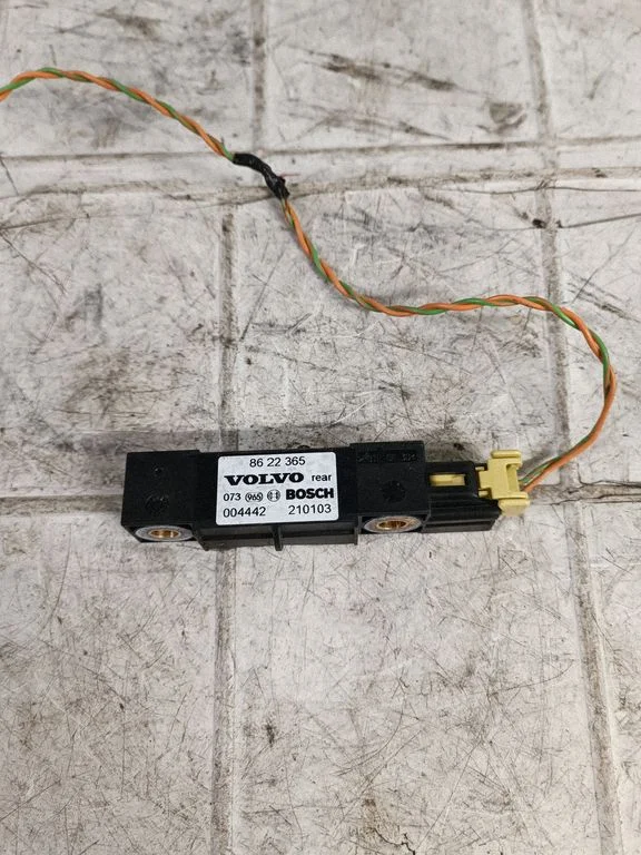 Airbag deployment crash/impact sensor 8622365