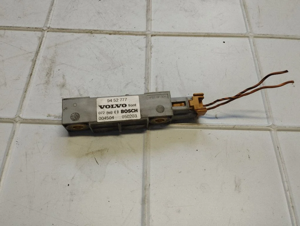 Airbag deployment crash/impact sensor 9452777