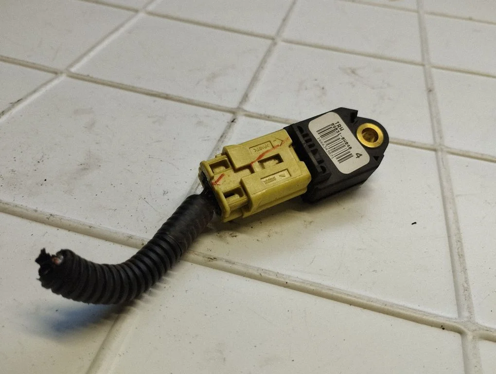 Airbag deployment crash/impact sensor 898310W040