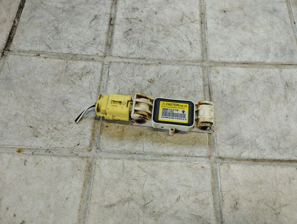 Airbag deployment crash/impact sensor 8651A010