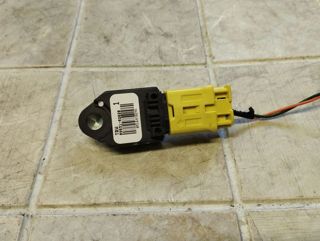 Airbag deployment crash/impact sensor 8983102020
