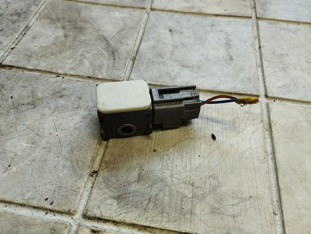 Airbag deployment crash/impact sensor 959202B000