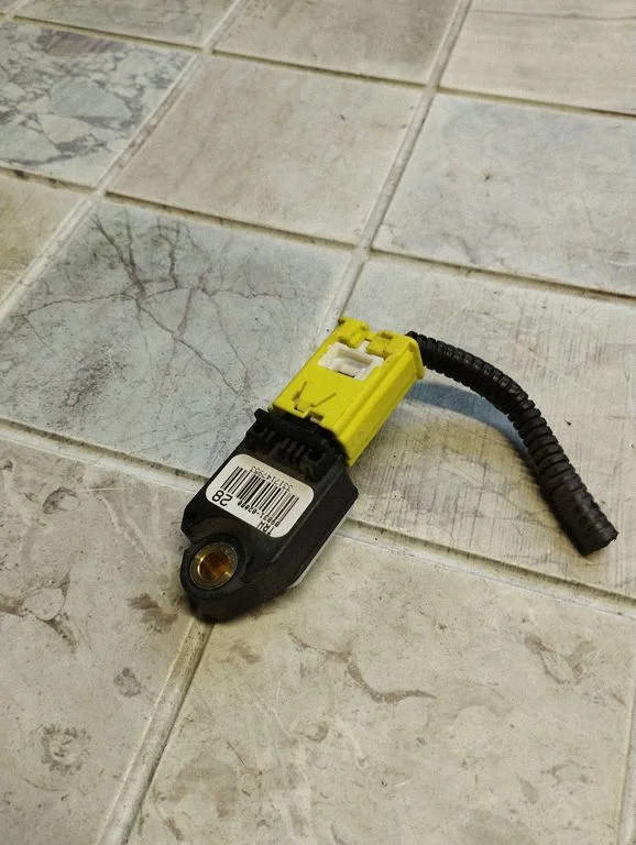 Drošības spilvenu trieciena sensors 8983102080