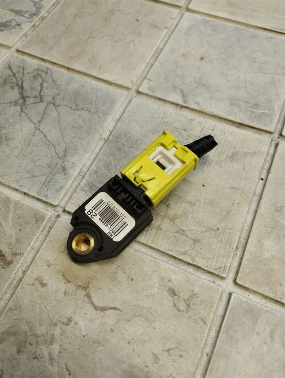 Drošības spilvenu trieciena sensors 8983102080