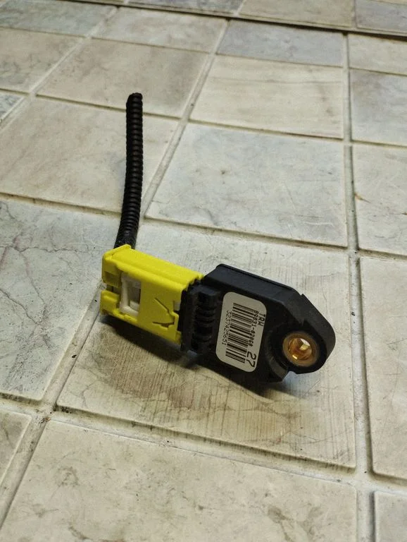 Drošības spilvenu trieciena sensors 8983102060