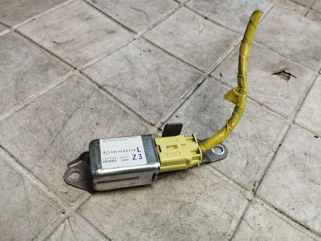 Turvapadja löögiandur 1879000801