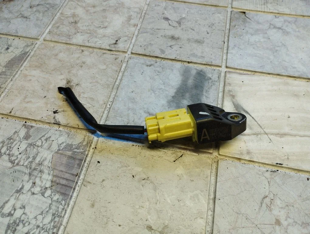 Turvapadja löögiandur – Subaru Outback (2009-2014)