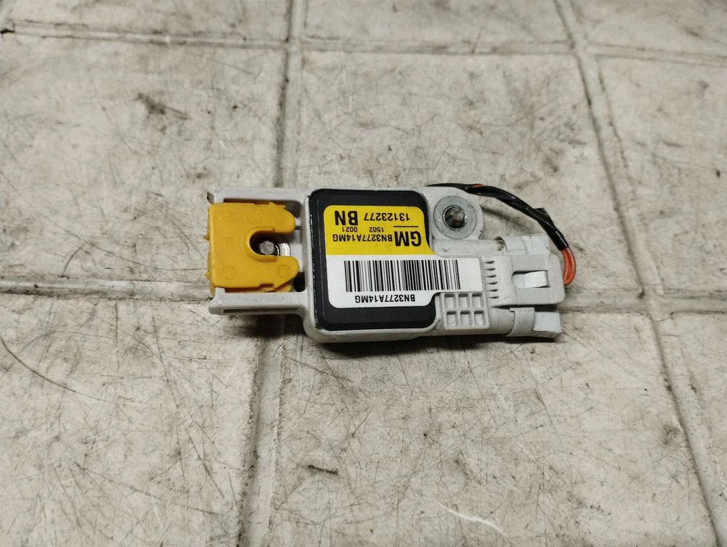 Airbag deployment crash/impact sensor – Opel Vectra C (2002-2005)