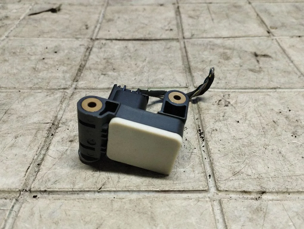 Drošības spilvenu trieciena sensors 6911003