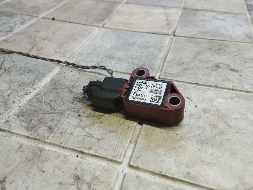 Airbag deployment crash/impact sensor – Land Rover Range Rover Sport L320 (2005-2013)