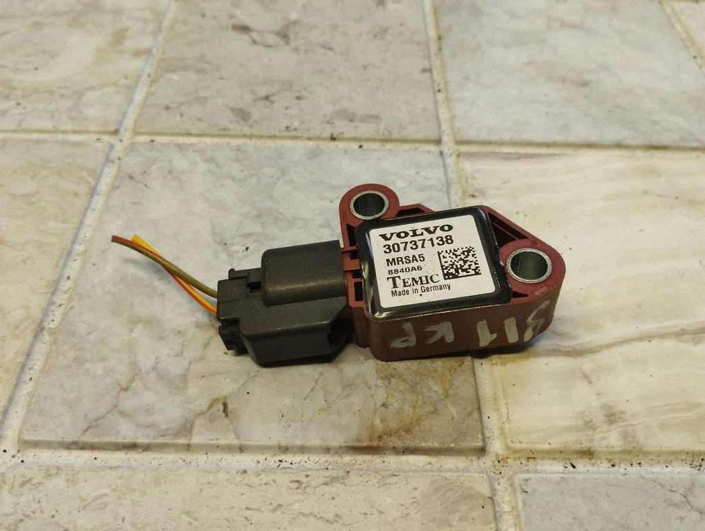 Drošības spilvenu trieciena sensors 30737138