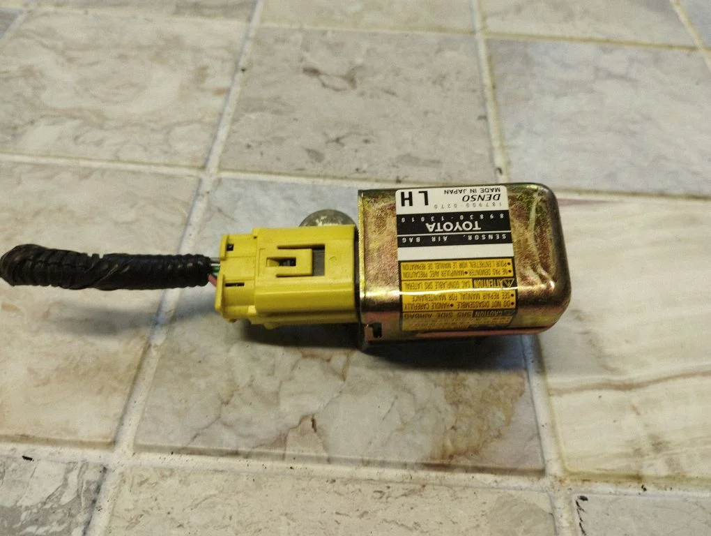 Airbag deployment crash/impact sensor 8983013010