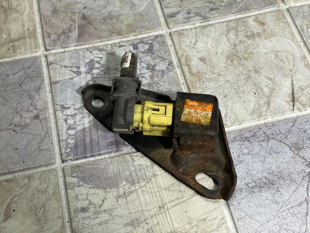 Airbag deployment crash/impact sensor 8917447040