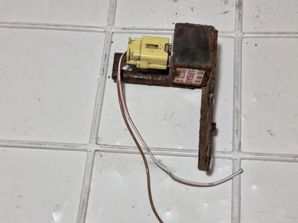 Czujnik zderzeniowy poduszek powietrznych 8917452040