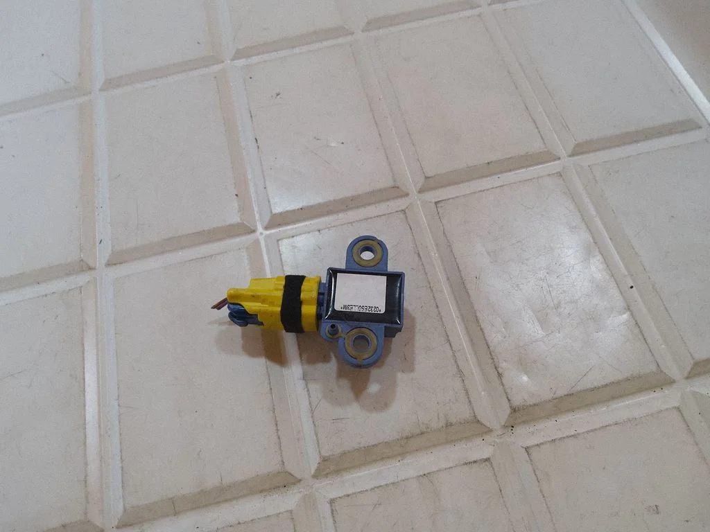 Airbag deployment crash/impact sensor 1K0955557A