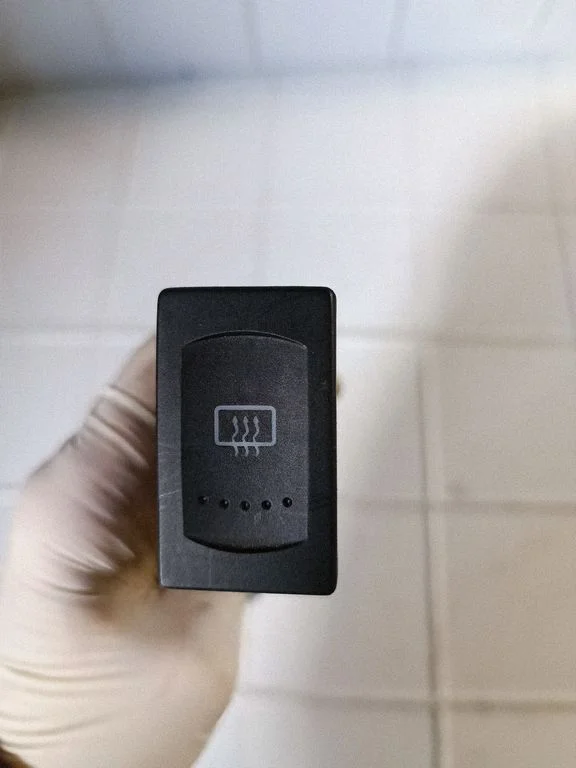 Stikla apsildes slēdzis 3B0959621C