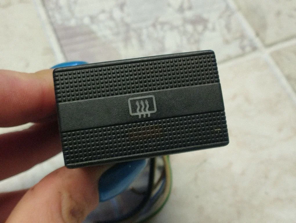 Windscreen/window heater switch