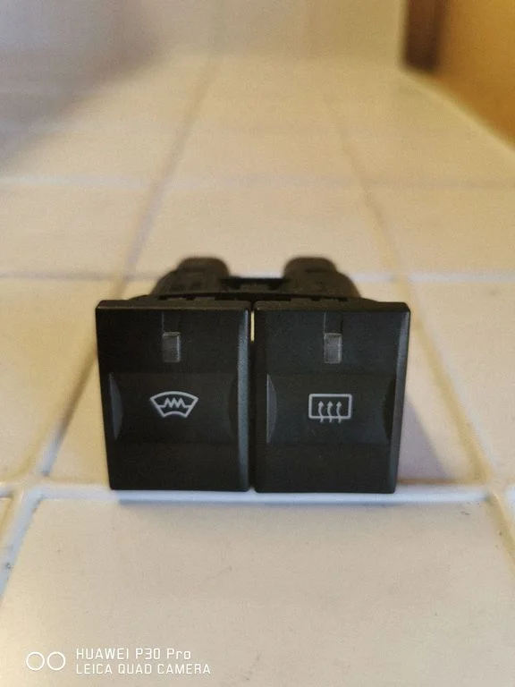 Windscreen/window heater switch 1S7T18K574AA