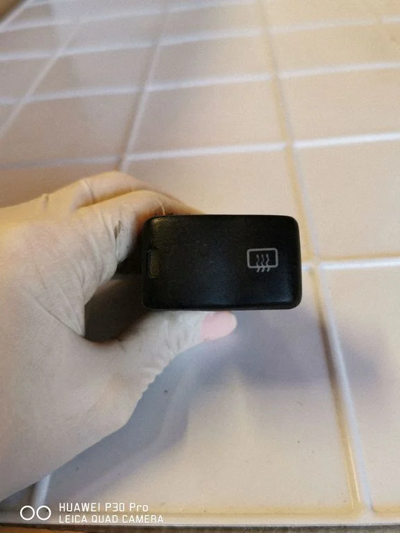 Windscreen/window heater switch – Volkswagen Polo III 6N 6N2 6NF (1995-2001)