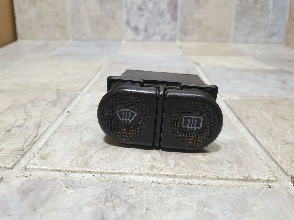 Windscreen/window heater switch