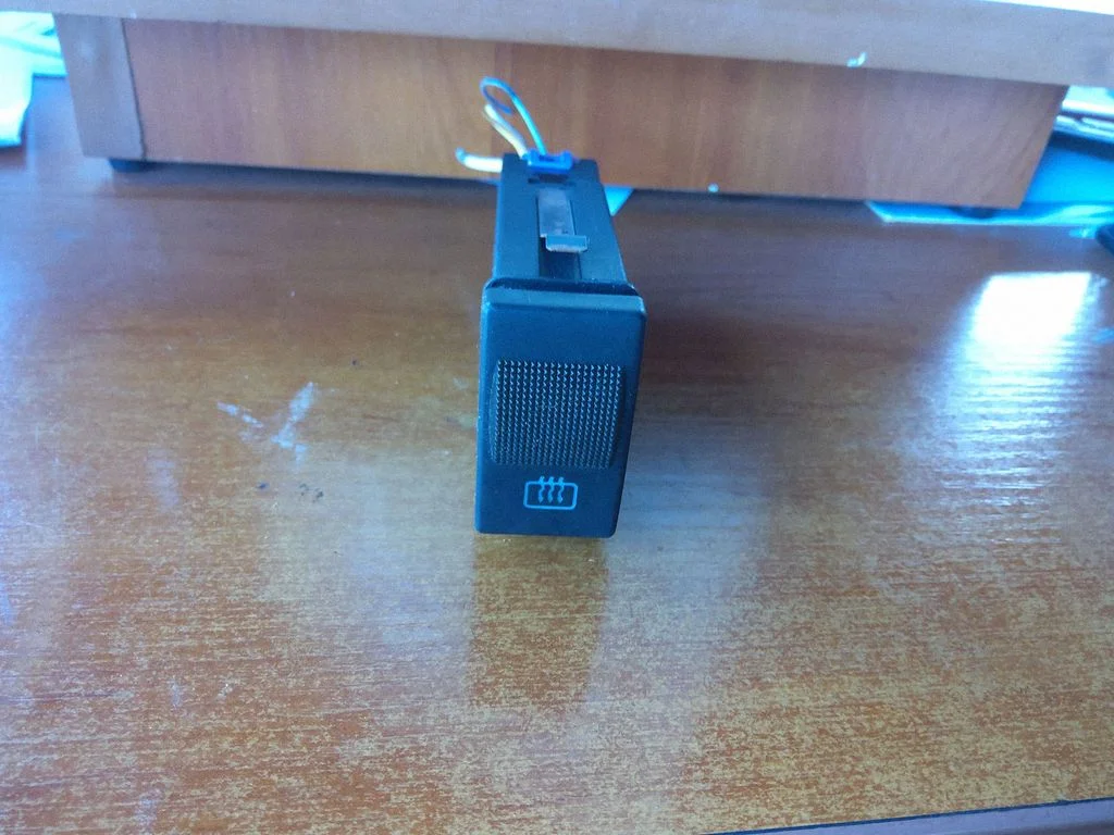 Windscreen/window heater switch 4D0941503B