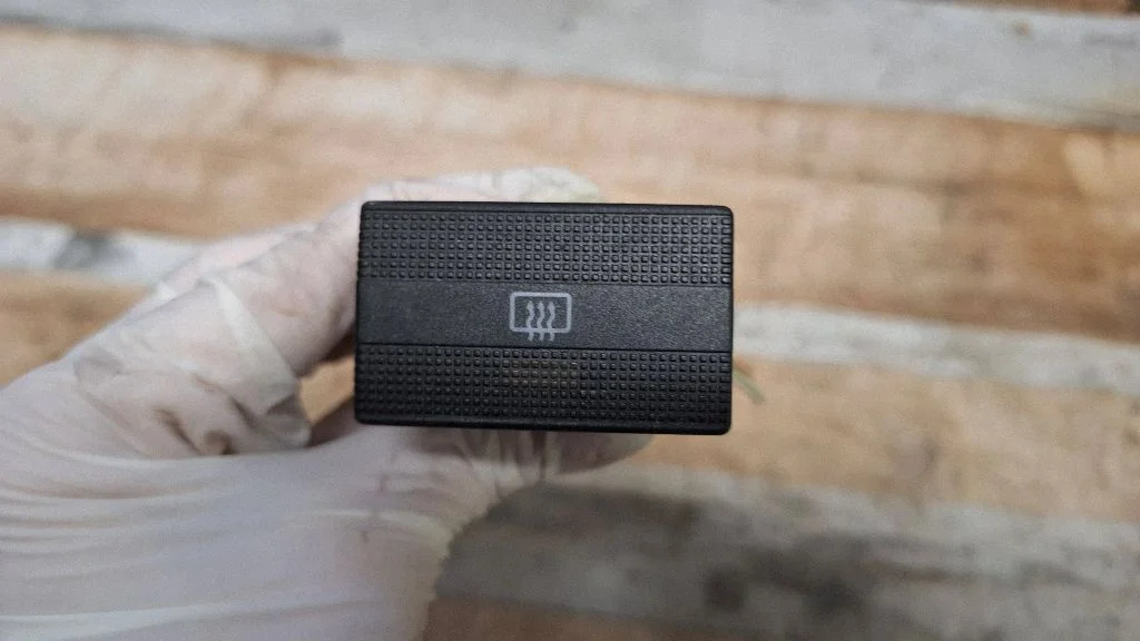 Windscreen/window heater switch