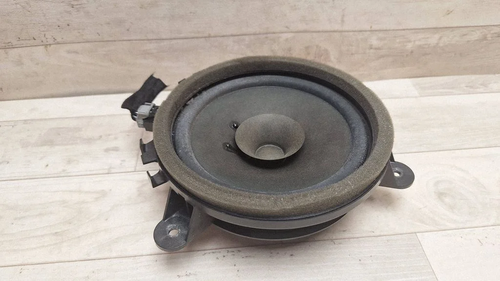 Rear door speaker 30657444