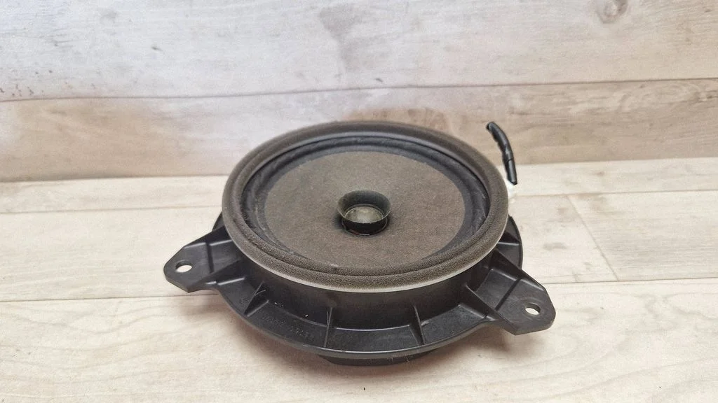 Rear door speaker – Toyota Auris 150 (2006-2012)