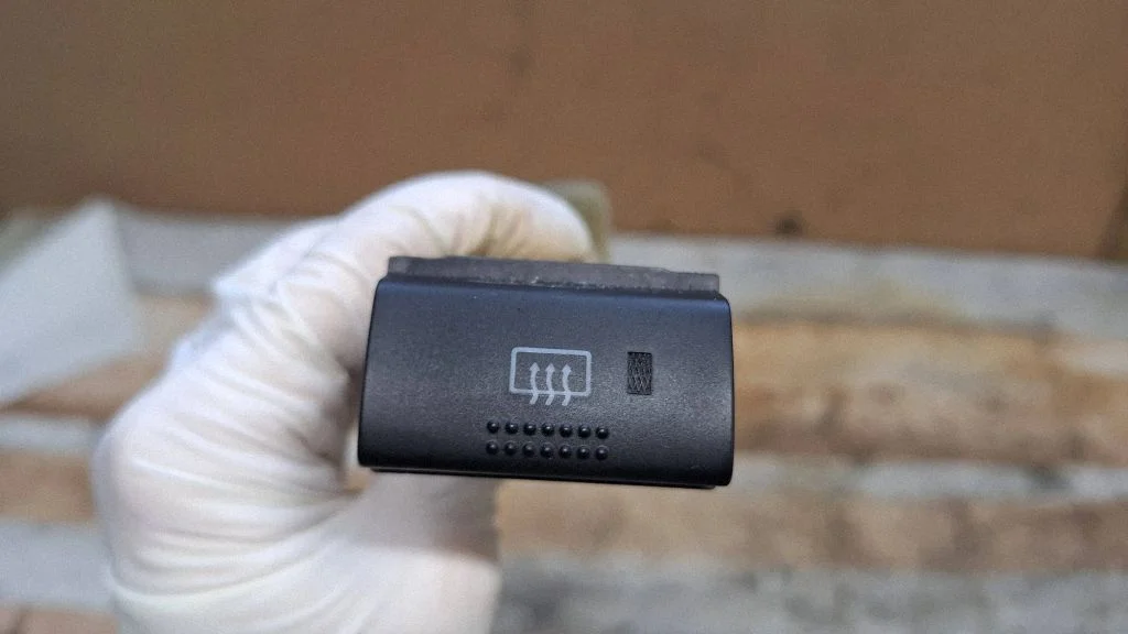 Windscreen/window heater switch 156960