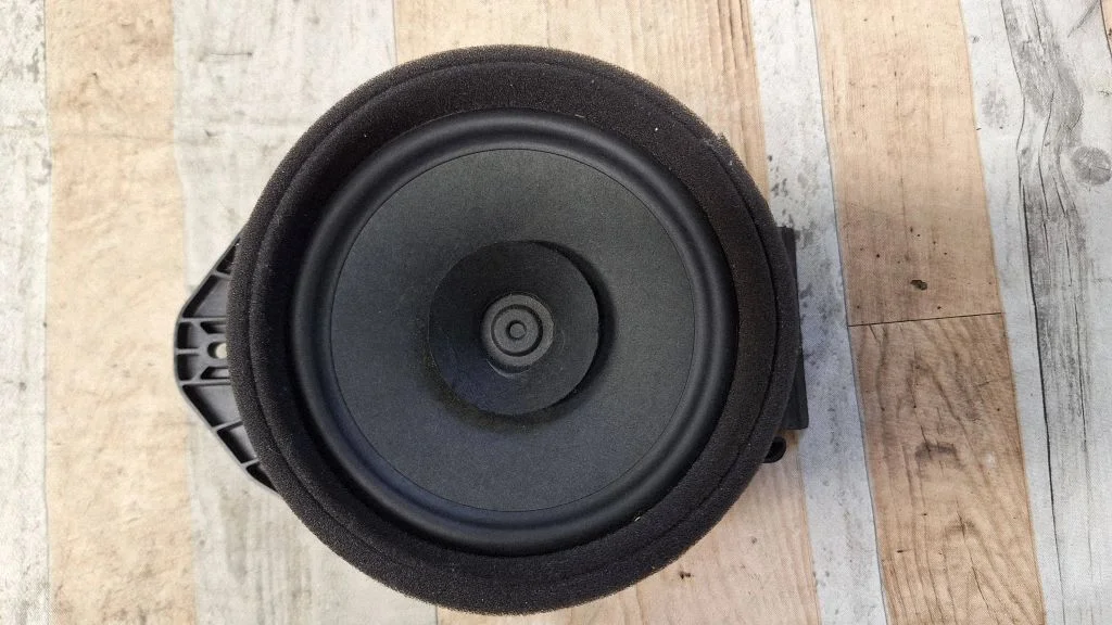 Rear door speaker 39117928