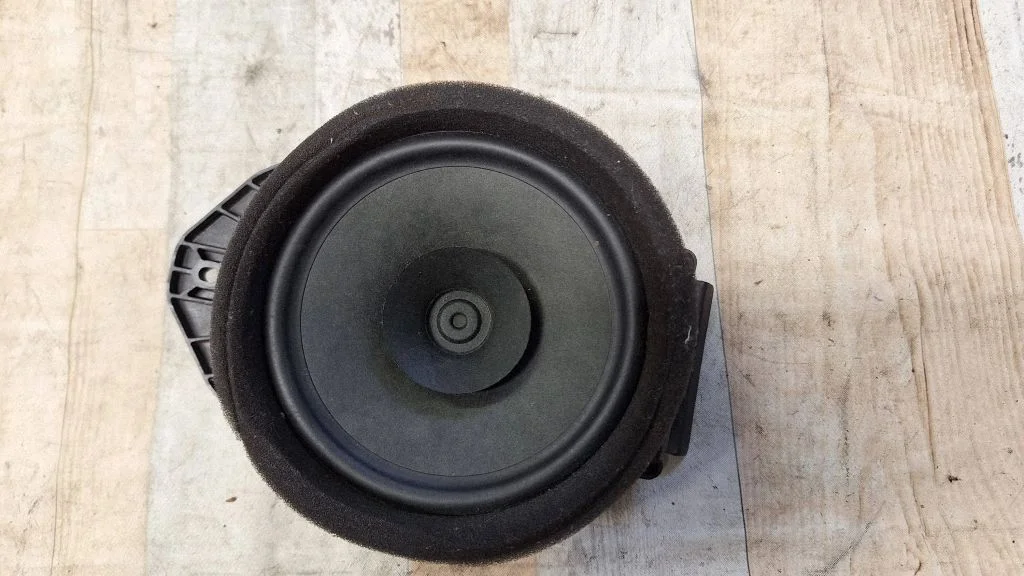 Rear door speaker 39117928