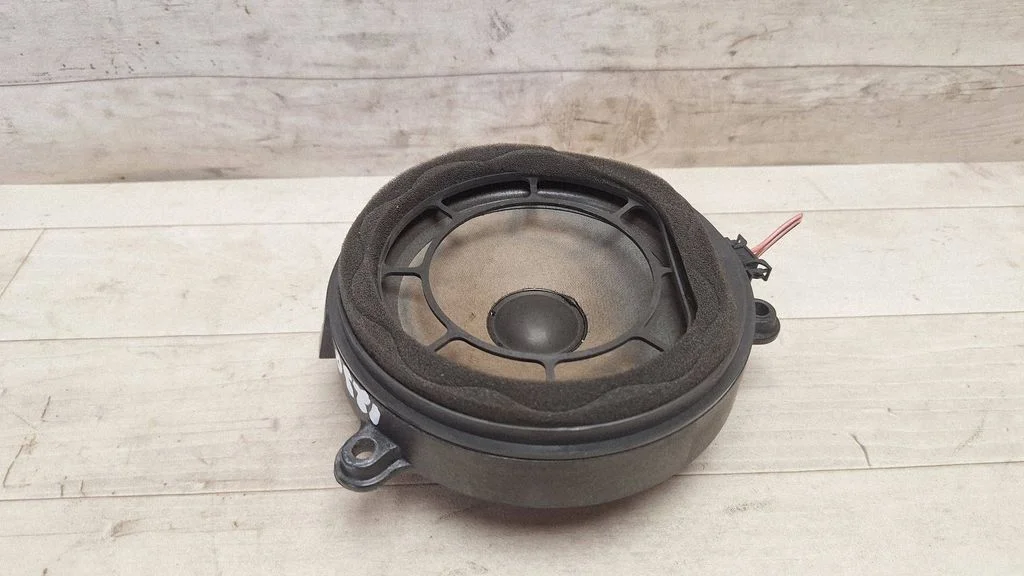 Rear door speaker – Mercedes-Benz C-Class W203 (2000-2007)