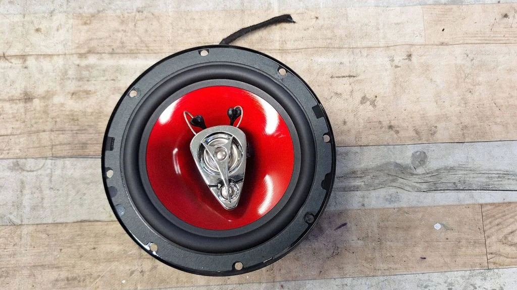 Rear door speaker – rear right