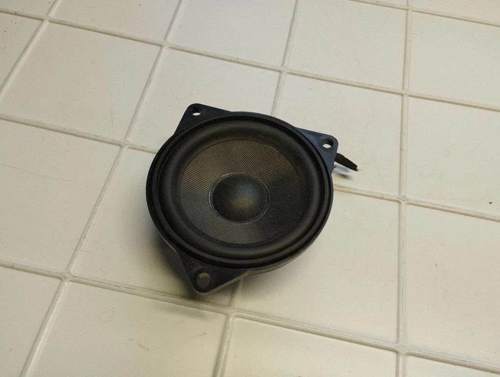 Rear door speaker 6513911247203