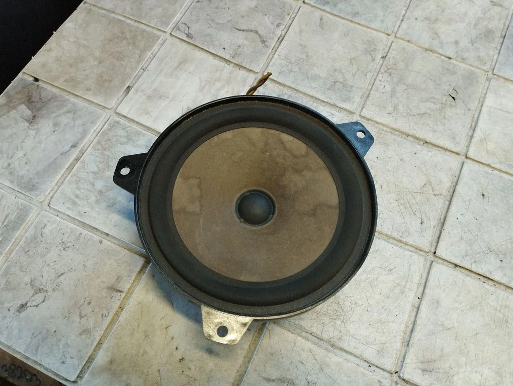 Rear door speaker – BMW 3 Series E46 (1998-2005)