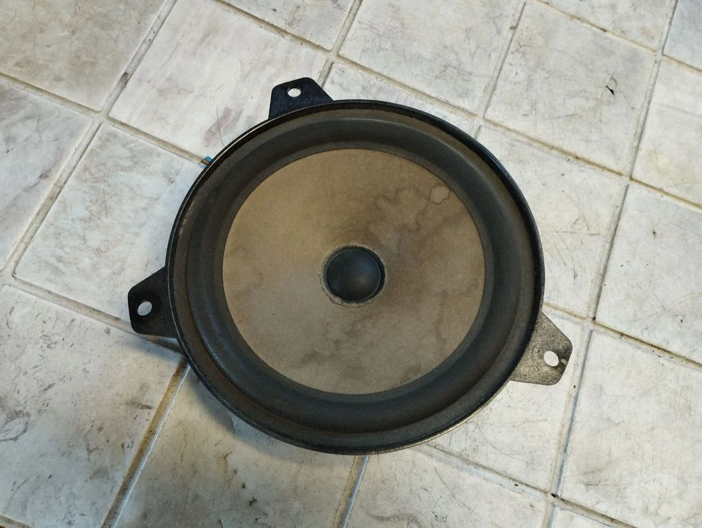Rear door speaker – BMW 3 Series E46 (1998-2005)