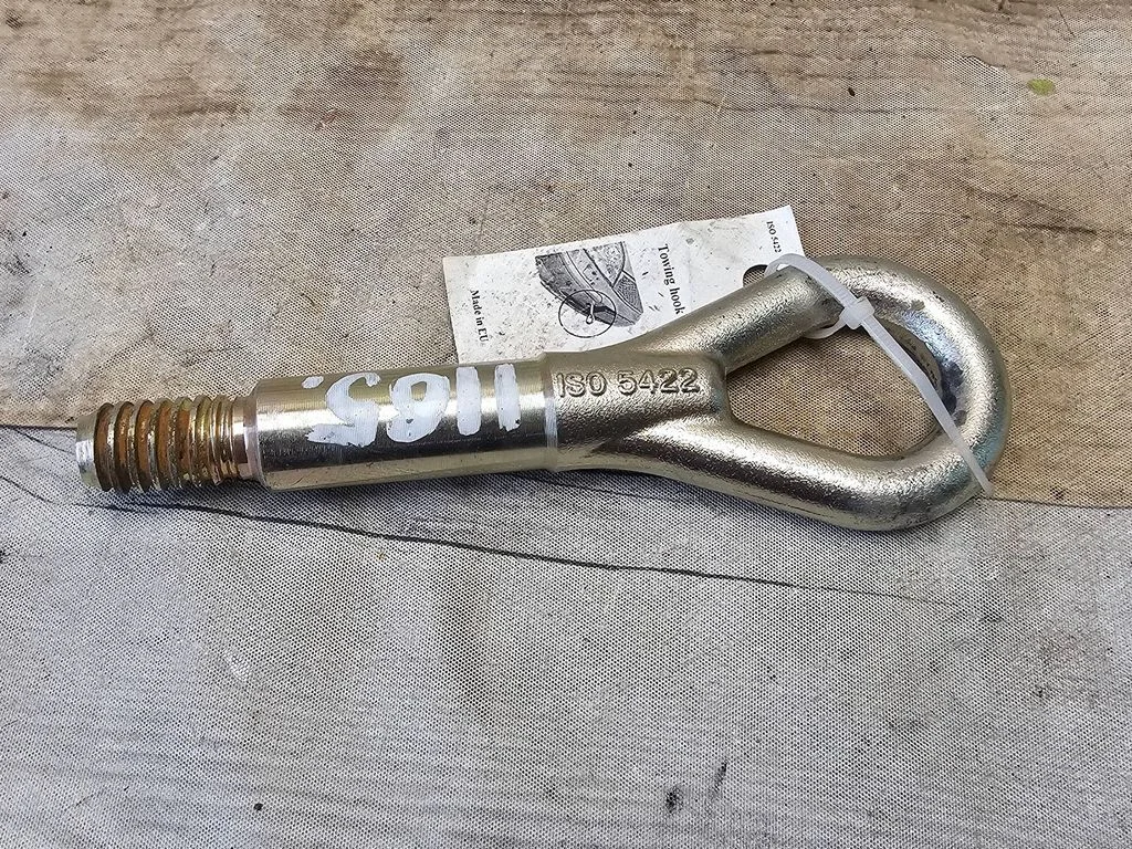 Towing hook eye 1S05422