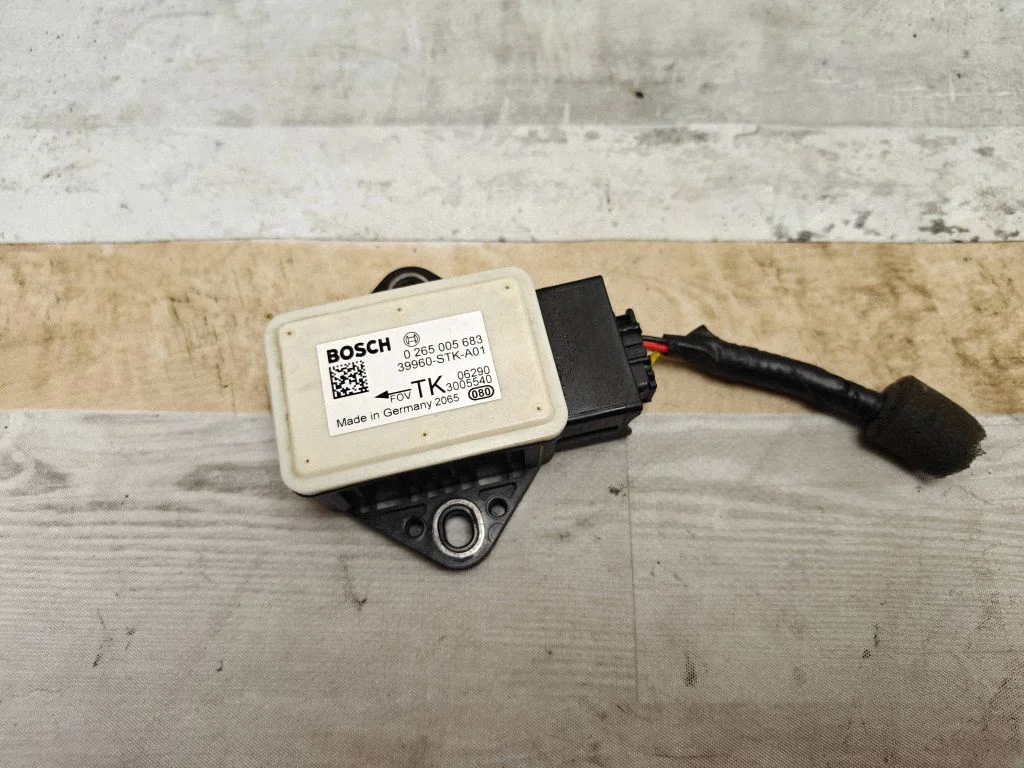 ESP acceleration yaw rate sensor – Honda CR-V (2007-2012)