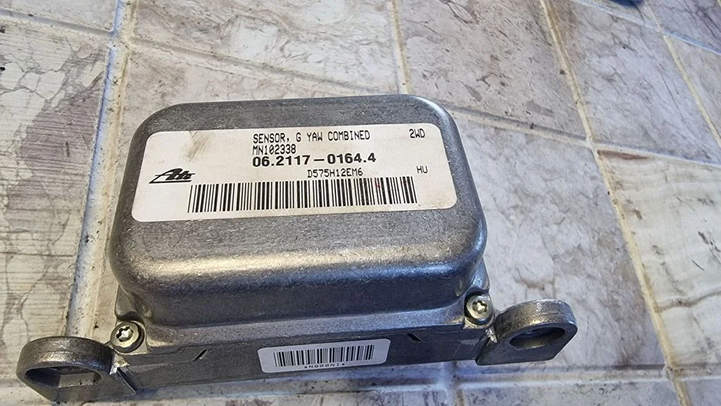 ESP acceleration yaw rate sensor MN102338