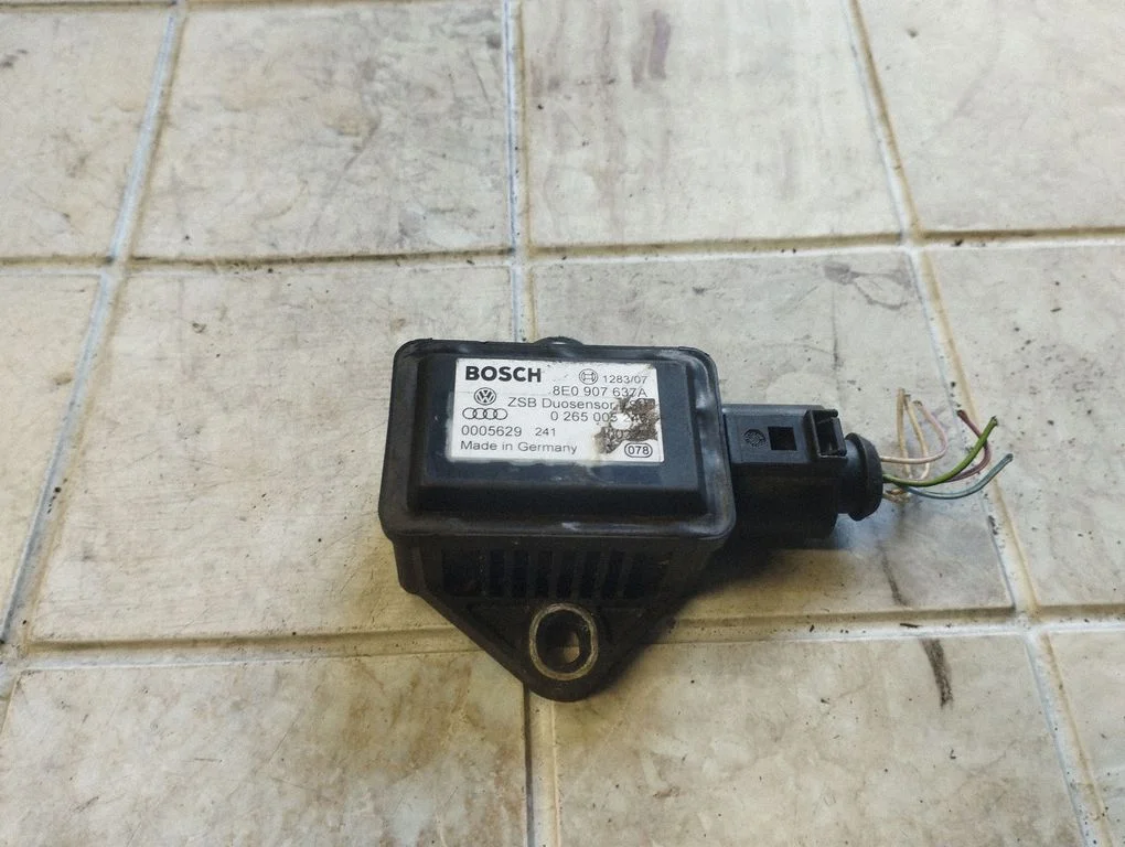ESP acceleration yaw rate sensor 8E0907637A