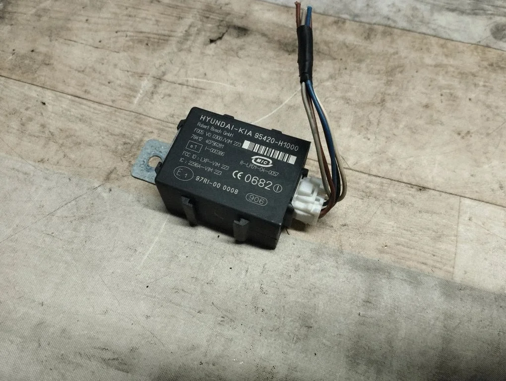 Immobilizer control unit/module 95420H1000