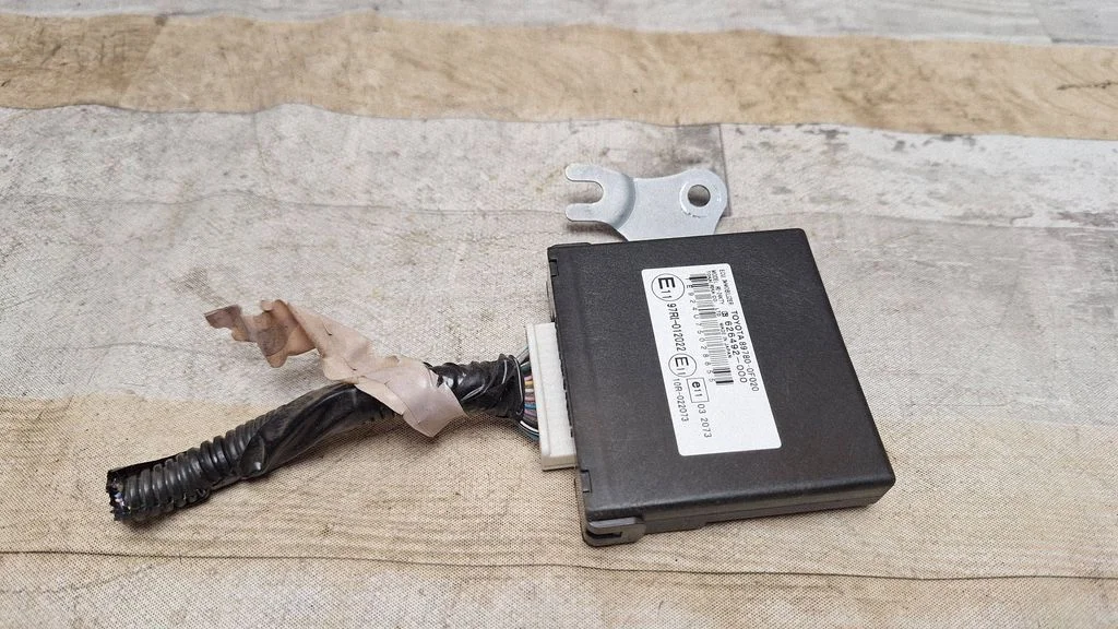 Immobilizer control unit/module – Toyota Corolla Verso AR10 (2004-2009)