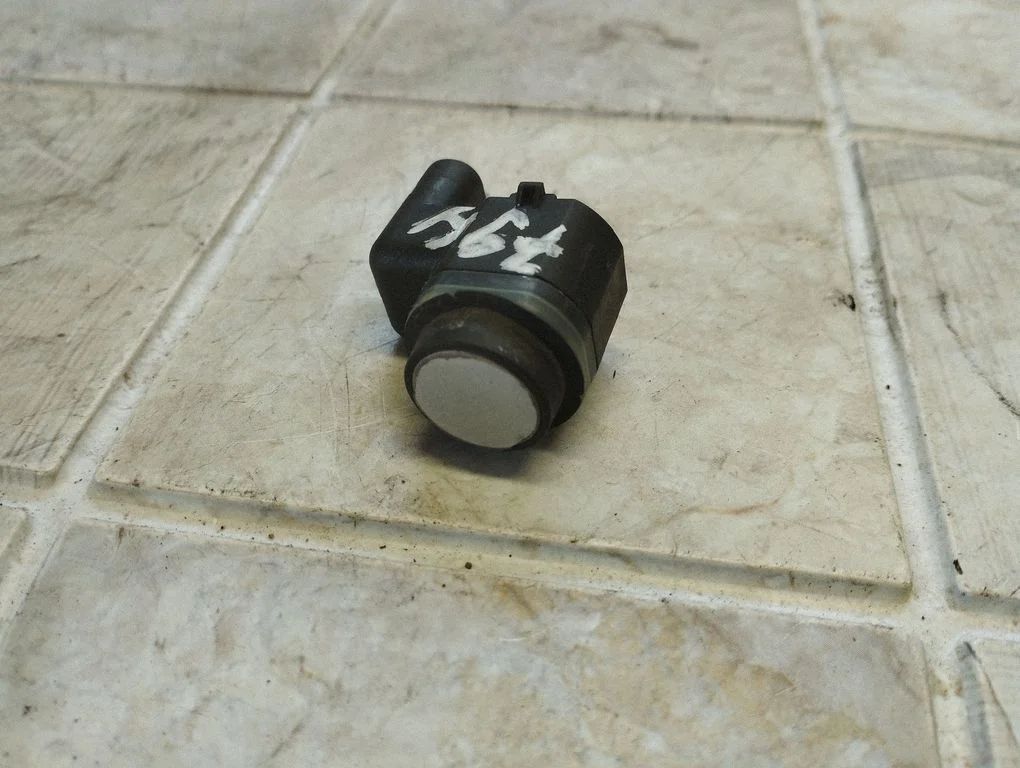 Parking PDC sensor – BMW 7 Series F01 F02 F03 F04 (2008-2016)