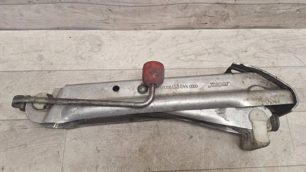 Lift Jack 443011031A