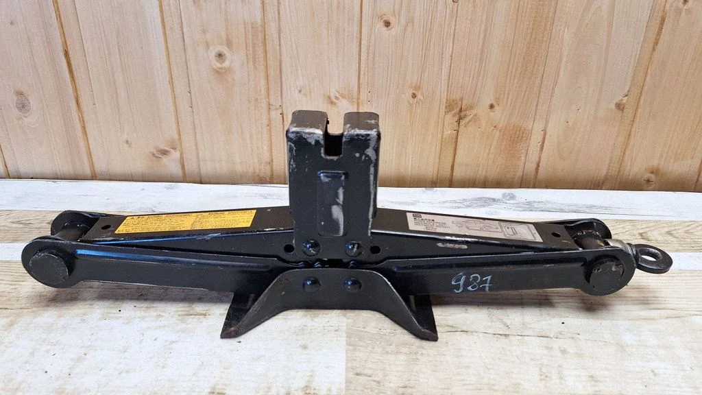 Lift Jack – Mitsubishi Outlander (2001-2007)