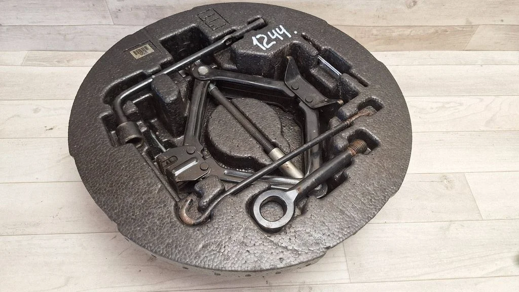 Tööriistakomplekt 091493Z650