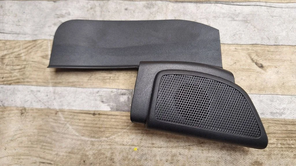 Kõrgsageduslik kõlar(id) esiustes – Ford Focus (2010-2017)