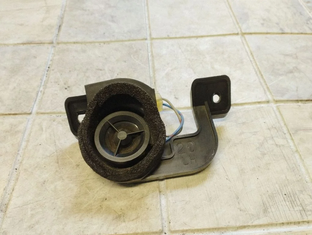 Front door high frequency speaker – Subaru Outback (2007-2009)