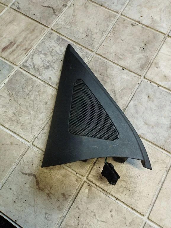 Front door high frequency speaker 876512B010
