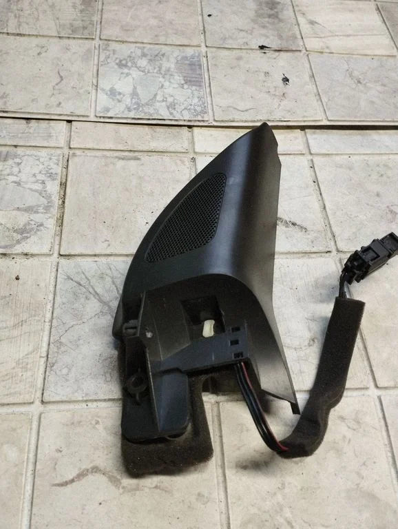 Front door high frequency speaker 1K0837994A